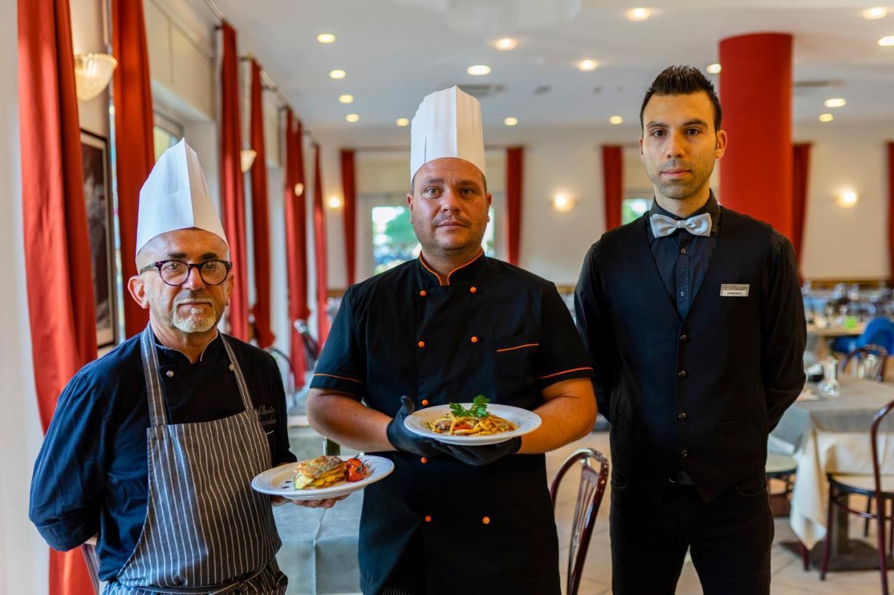 Hotel Mocambo Riccione Exterior photo